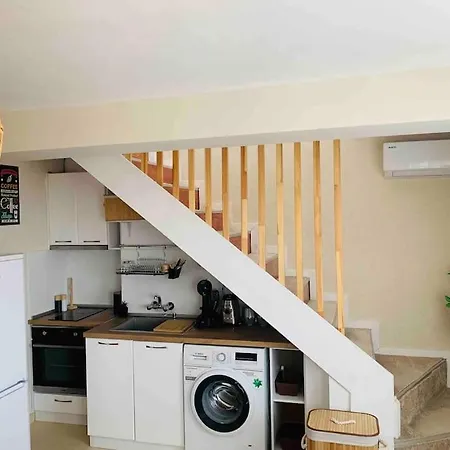 Lovely By The Sea Daire *