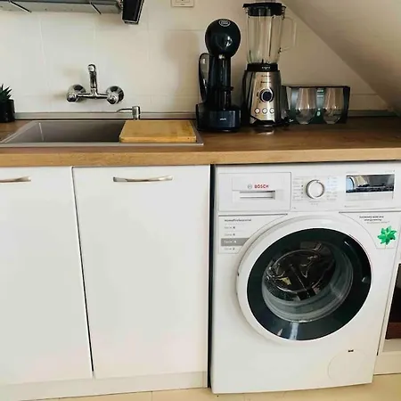 Apartament Lovely By The Sea