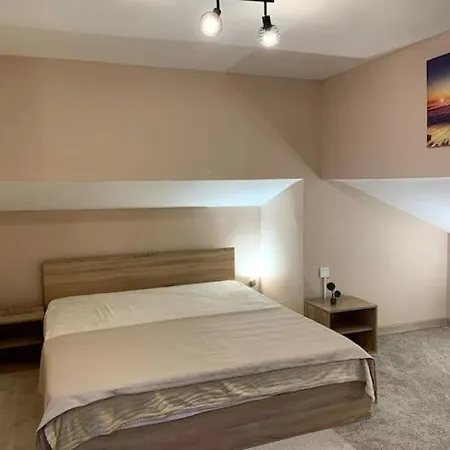 Apartament Lovely By The Sea